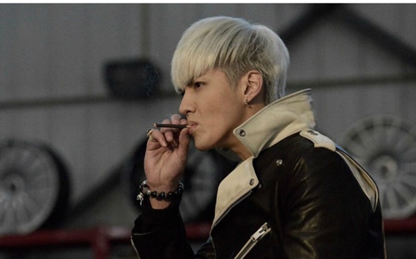 《 老炮儿 》被颁 脏烟灰缸奖 :1.3分钟吸一次烟_