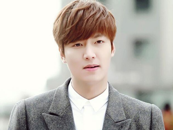 李敏镐遭冒名诈骗750万 嫌疑犯涉明星性交易案