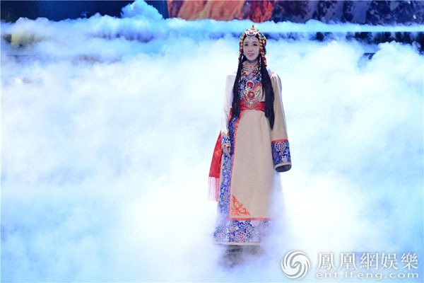 《跨界歌王》娄艺潇展藏族造型 挑战唱《青藏