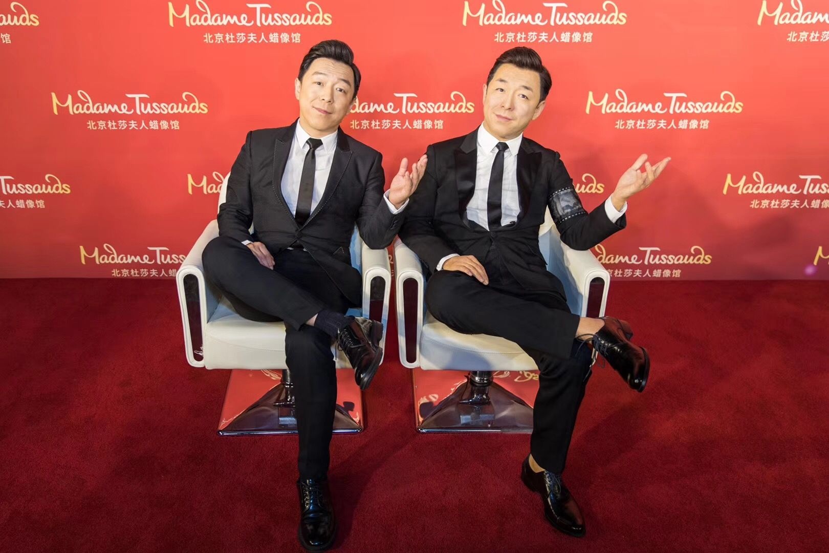 震惊!两个黄渤站一起?良心蜡像做到真假分不清