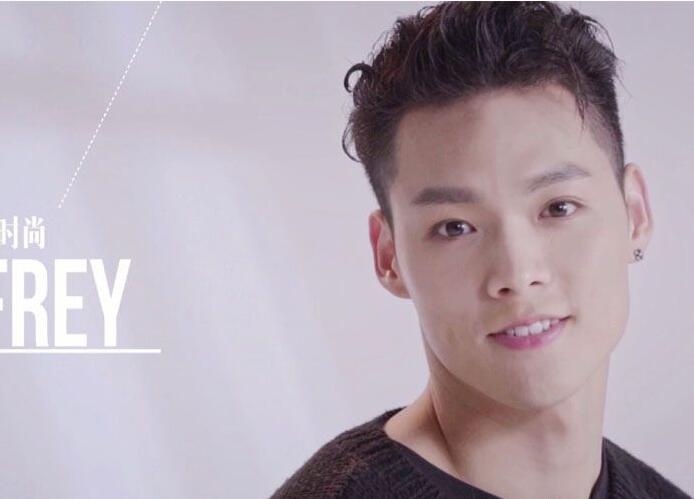 Jeffrey曝蔡徐坤蹭他卸妆水:和子异三人只有一瓶了