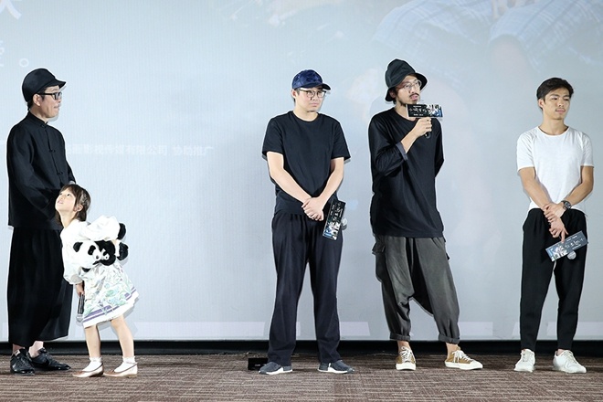 《小偷家族》首映获赞 王传君为佐佐木美结剥