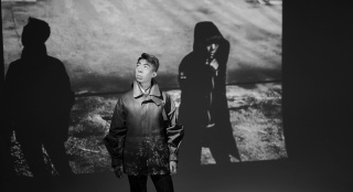导演路阳拍摄时尚写真 展现平行世界的现实与虚幻