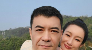 秦海璐首谈取消婚礼的原因 丈夫王新军当众落泪