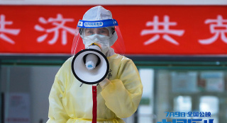 《中国医生》曝女性力量特辑 袁泉宋佳张子枫集结