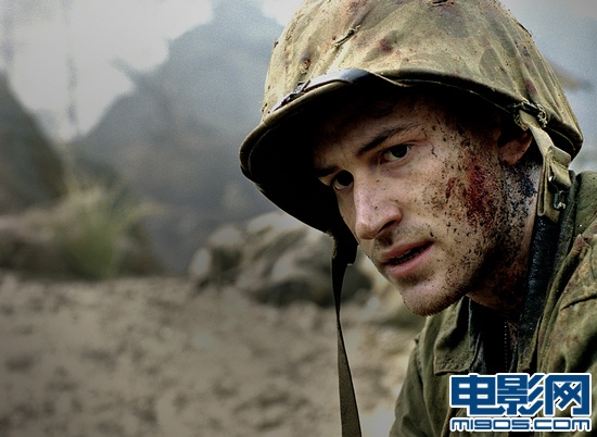 历时七年耗资两亿 汤姆·汉克斯续拍《兄弟连》