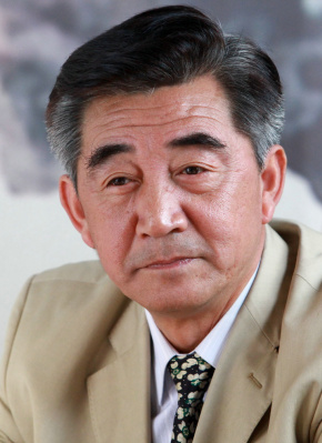 梁國榮
