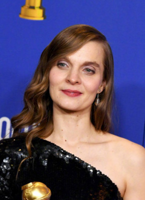 希尔迪·居兹纳多蒂尔