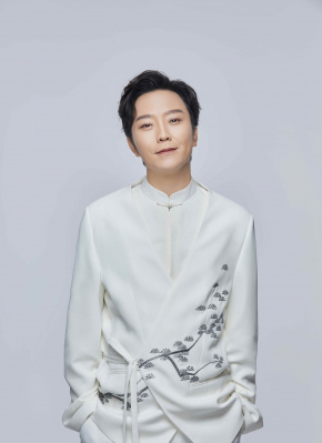 李玉刚