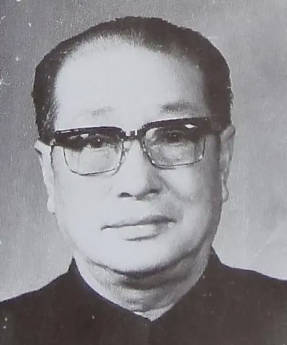 張?chǎng)魏?>                    </div>                </div>
                <!-- 基本信息 -->
                <div   id=