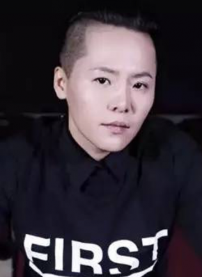 楊巍