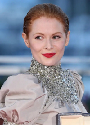 艾米丽·比查姆