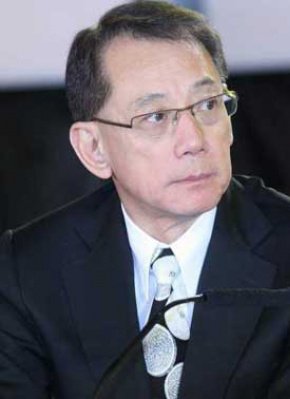 杨受成