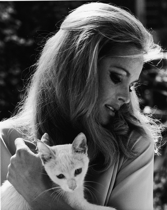 乌苏拉安德丝(ursulaandress) 年代:1962-1967      性感标志:1962年