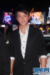 流行小天王韩庚亮相红毯 风华正茂稳重大方