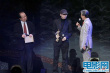 冯小刚获亚洲最高票房导演奖 手握奖杯侃侃而谈
