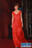 汤唯一袭红裙惊艳红毯 称和张学友合作很愉快