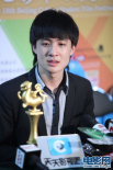 盛超凭《玩酷青春》获得最佳新人 姚晨为其颁奖