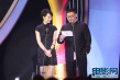姜武、姜宏波頒優(yōu)秀女演員獎(jiǎng) 默契亮相侃侃而談