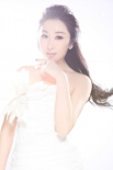 姜宛廷时尚写真新鲜出炉 本色出镜尽展妩媚性感