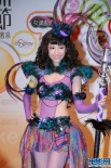 高海寧性感Cosplay亮相 動(dòng)漫節(jié)不怕人多被揩油