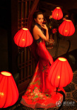 愛(ài)戴復(fù)古寫(xiě)真新鮮出爐 火烈紅唇演繹東方之美