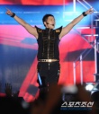 Rain入伍前開(kāi)免費(fèi)告別演唱會(huì) 剃平頭自嘲像栗子