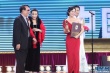 演員國(guó)歌獲最佳女配角獎(jiǎng) 登臺(tái)領(lǐng)獎(jiǎng)潸然淚下