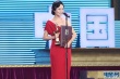 演員國(guó)歌獲最佳女配角獎(jiǎng) 登臺(tái)領(lǐng)獎(jiǎng)潸然淚下