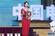 演员国歌获最佳女配角奖 登台领奖潸然泪下