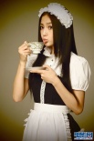 Angelababy香港开咖啡店 穿可爱女仆装拍海报