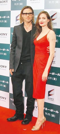 布拉德皮特朱莉红毯 20111111051512394.jpg