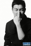 王千源拍老男孩风格写真 硬朗质感显熟男魅力