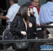 小天王比伯與女友穿情侶裝亮相 金童玉女顯甜蜜