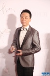 《杨善洲》剧组演员胡明亮相红毯 尽显亲和本色