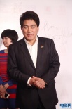 《戒煙不戒酒》劇組亮相 朱時(shí)茂依舊低調(diào)大氣