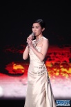 佘詩(shī)曼助拍“倩女幽魂”戲服 現(xiàn)場(chǎng)講解感動(dòng)全場(chǎng)