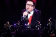 韩红北京演唱会又唱又跳 不忘做慈善感激陈奕迅