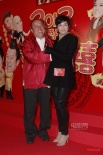 “喜上加喜”新春团拜 曾志伟写“宇宙克星”