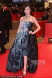 《金陵十三钗》柏林首映 倪妮低胸礼服华丽现身