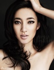 王丽坤情人节大片出炉 露美腿性感玩转衬衫诱惑