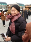 明星政委開兩會(huì) 宋祖英颯爽倪萍親和張藝謀嚴(yán)肅
