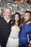 Angelababy透视装现身巴黎 获设计师邀见感荣幸