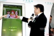 蔡康永戴“小鞋”亮相 给小S买男士清凉写真集