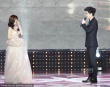 贾乃亮向李小璐求婚成功 “峰幂”组合默契亮相