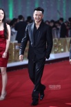 高群書攜“風(fēng)花雪月的事”亮相 段奕宏心情頗好