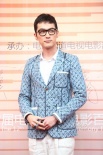 周冬雨蕾丝娇俏孔维烈焰红唇 神曲歌后雷人亮相