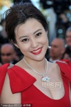 郝蕾红裙娇艳欲滴雪乳诱人 秦昊西装领结凹造型