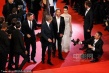 电影“吸血鬼”首映 女主演穿蛇皮纹裙狂野亮相
