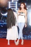 “贞子”现身香港大闹发布会 众人惊慌失措大叫